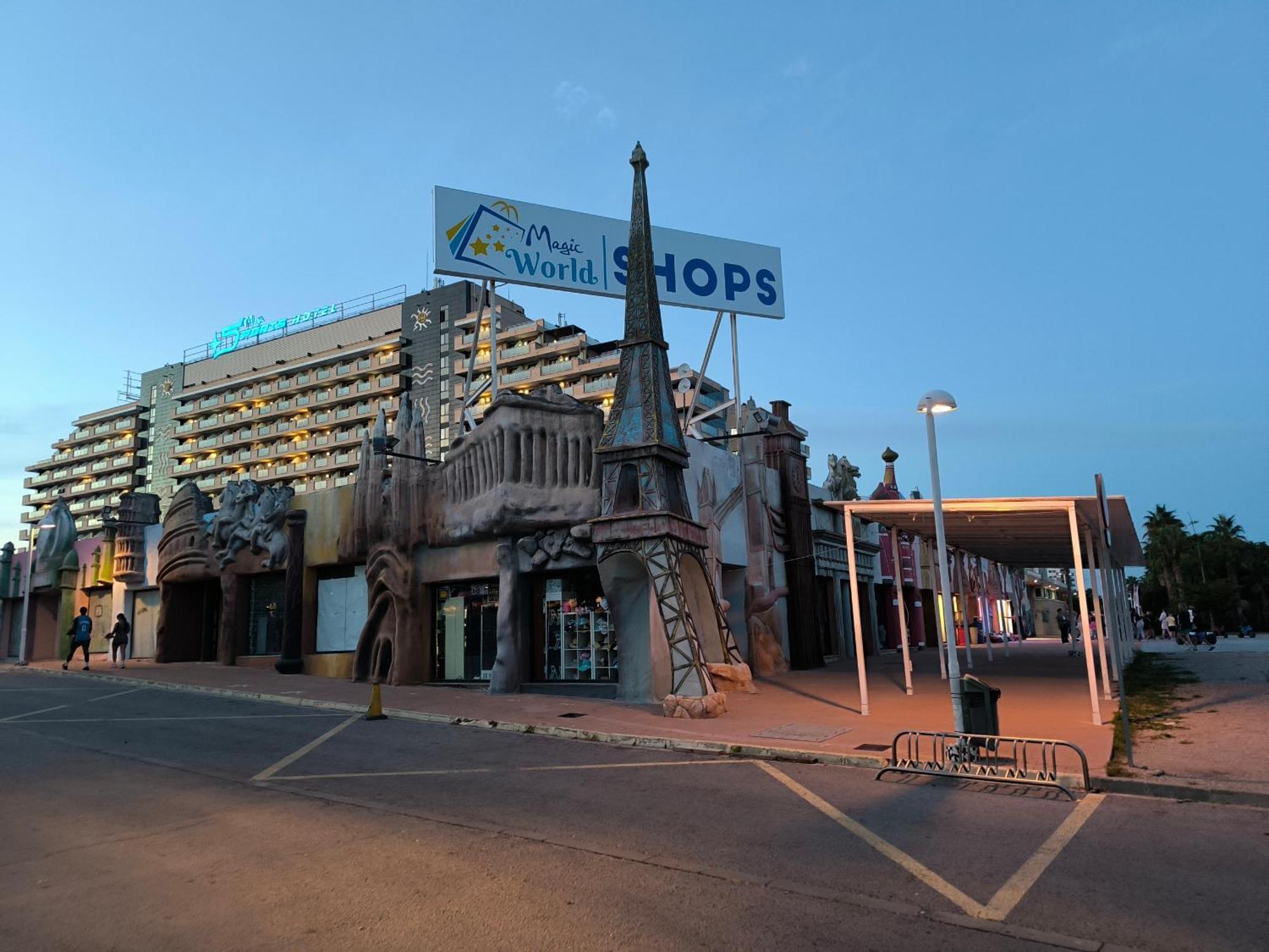 Magic World Apartamento Lyz Y Mar โอโรเปซาเดลมาร์ ภายนอก รูปภาพ